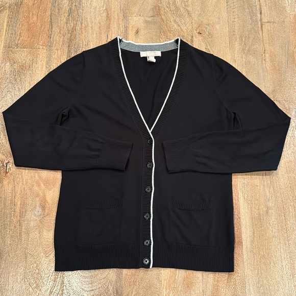 Banana Republic Sweaters - BANANA REPUBLIC CARDIGAN MEDIUM classic traditional professional sophisticated